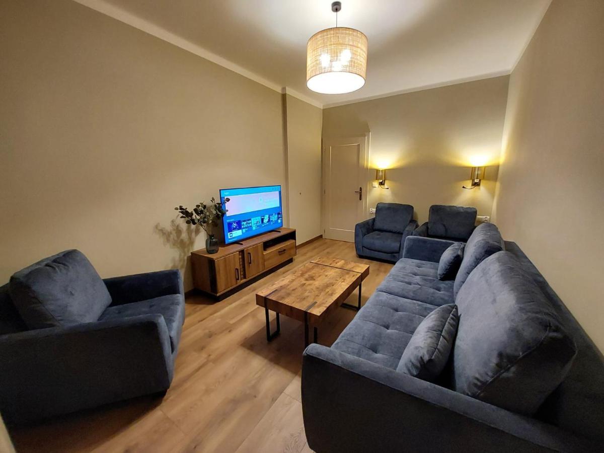 Spacious Two-Bedroom Apartment In The City Center Kraków Eksteriør billede