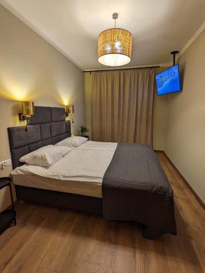 Spacious Two-Bedroom Apartment In The City Center Kraków Eksteriør billede