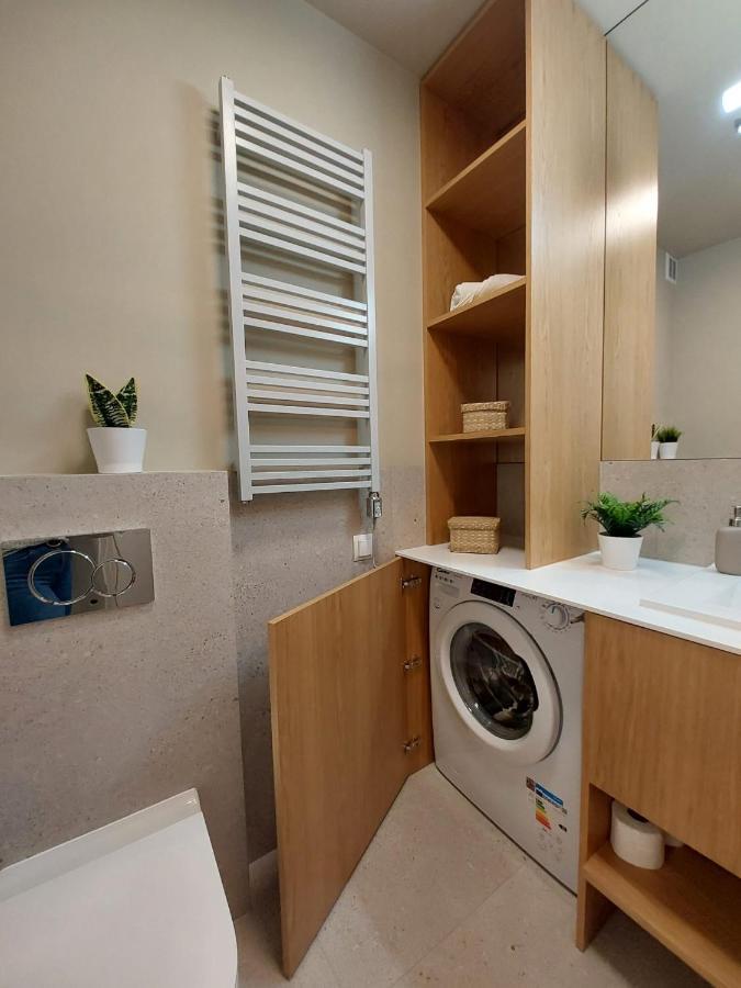 Spacious Two-Bedroom Apartment In The City Center Kraków Eksteriør billede
